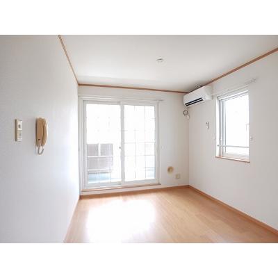 ウィルモアⅡＣ 204【管理NO：1-011885503-02040】 ★家具家電は申し込み後に搬入します★の物件写真2