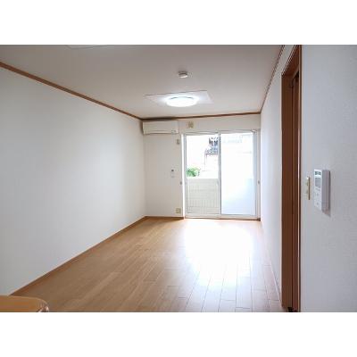 パルテール 102【管理NO：1-011503401-01020】 ★家具家電は申し込み後に搬入しますの物件写真2