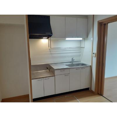 ヴィラ・かたかご　Ⅲ 103【管理NO：1-014808001-01030】 ★家具家電は申し込み後に搬入しますの物件写真3