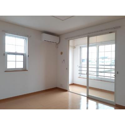 プリムロ－ズ　Ⅰ 103【管理NO：1-014656801-01030】 ★家具家電は申し込み後に搬入します★の物件写真2