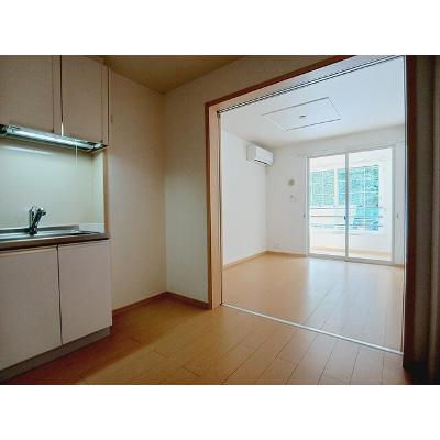 ボニートビオラⅢ 101【管理NO：1-016293601-01010】 ★家具家電は申し込み後に搬入しますの物件写真2