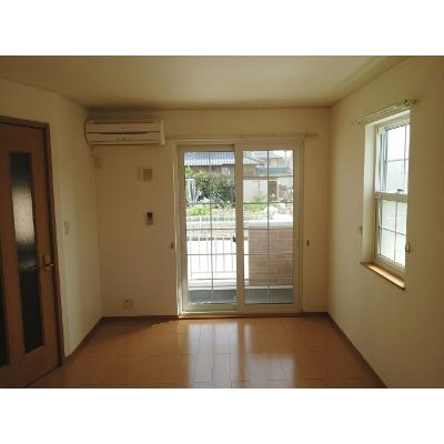 リーブラⅢ 101【管理NO：1-014940501-01010】 ★家具家電は申し込み後に搬入します★の物件写真2