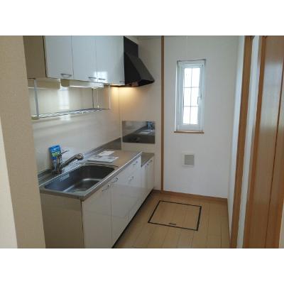 リーブラⅢ 101【管理NO：1-014940501-01010】 ★家具家電は申し込み後に搬入します★の物件写真3