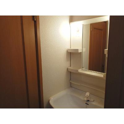 リーブラⅢ 101【管理NO：1-014940501-01010】 ★家具家電は申し込み後に搬入します★の物件写真6
