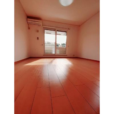 プリムローズ 203【管理NO：1-013687301-02030】 ★家具家電は申し込み後に搬入しますの物件写真2