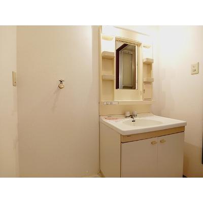 ルーベンス 201【管理NO：1-005448901-02010】 ★家具家電は申し込み後に搬入します★の物件写真6