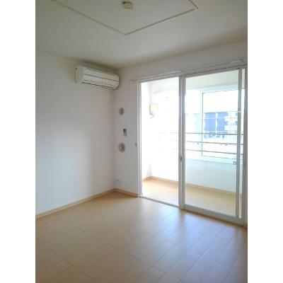 シュトラール 202【管理NO：1-016087001-02020】 ★家具家電は申し込み後に搬入します 2026年08月上旬入居可能の物件写真2