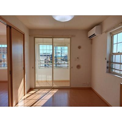 ポライトリ－　ＫⅠ 201【管理NO：1-016556101-02010】 ★家具家電は申し込み後に搬入しますの物件写真2