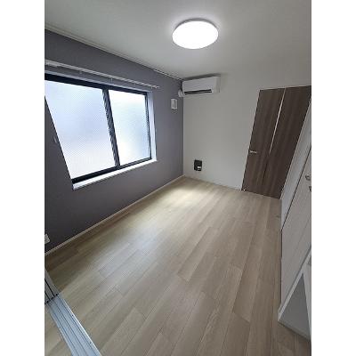 サンダーソニア 101【管理NO：1-028100201-01010】 ★家具家電は申し込み後に搬入します★の物件写真2