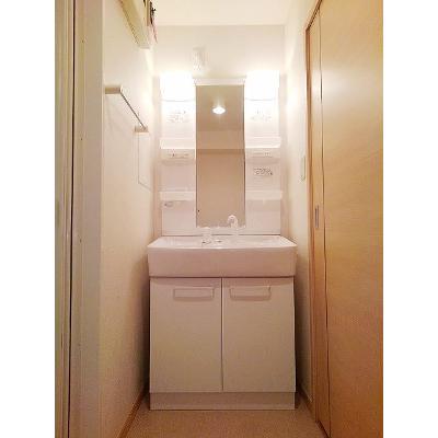 プリムローズ 203【管理NO：1-016717902-02030】 ★家具家電は申し込み後に搬入しますの物件写真6