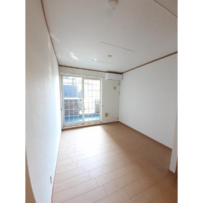 グラウクスⅡ 204【管理NO：1-009847502-02040】 ★家具家電は申し込み後に搬入します 2026年09月中旬入居可能の物件写真2
