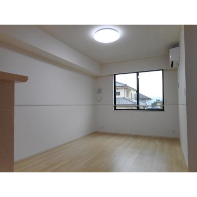 グラシアス　甲斐 102【管理NO：1-027644501-01020】 ★家具家電は申し込み後に搬入します★の物件写真2