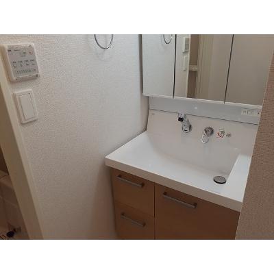 コンフォートアゼリア 103【管理NO：1-025504801-01030】 ★家具家電は申し込み後に搬入しますの物件写真6