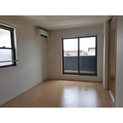 apartment 神奈川県愛甲郡愛川町中津１３１－４ 

↓地図はこちらから