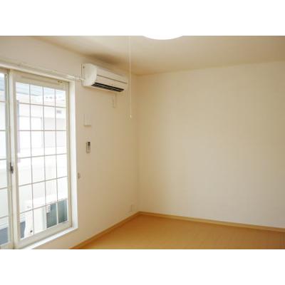 エスポワメゾン 204【管理NO：1-015650601-02040】 ★家具家電は申し込み後に搬入しますの物件写真2