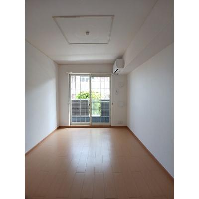 モデルヌⅡ 101【管理NO：1-015350102-01010】 ★家具家電は申し込み後に搬入しますの物件写真2