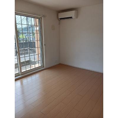 フィオーレ葉山Ａ 101【管理NO：1-017266701-01010】 ★家具家電は申し込み後に搬入します★ ★2026年09月下旬入居可能★の物件写真2