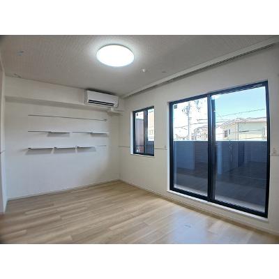 フロレスタ湘南　Ⅲ 303【管理NO：1-028199901-03030】 ★家具家電は申し込み後に搬入します★の物件写真2