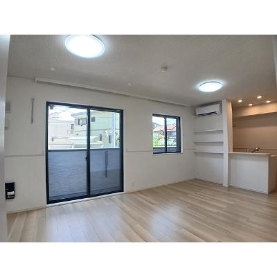 フロレスタ湘南　Ⅲ 101【管理NO：1-028199901-01010】 ★家具家電は申し込み後に搬入します★の物件写真2