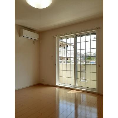 アイリスＡ 101【管理NO：1-017520801-01010】 ★家具家電は申し込み後に搬入しますの物件写真2