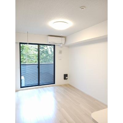 アムール 103【管理NO：1-027693601-01030】 ★家具家電は申し込み後に搬入します★ ★2026年11月上旬入居可能★の物件写真2