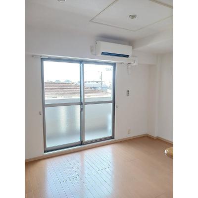 エスペランサ 303【管理NO：1-016187301-03030】 ★家具家電は申し込み後に搬入します★の物件写真2
