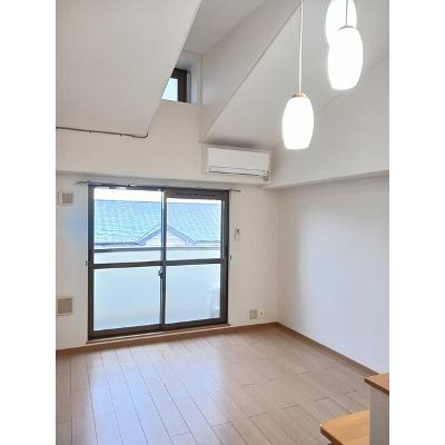 シェーネスベルク 305【管理NO：1-013381701-03050】 ★家具家電は申し込み後に搬入します 2026年07月下旬入居可能の物件写真2
