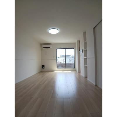 スマイル 205【管理NO：1-028090701-02040】 ★家具家電は申し込み後に搬入します★の物件写真2