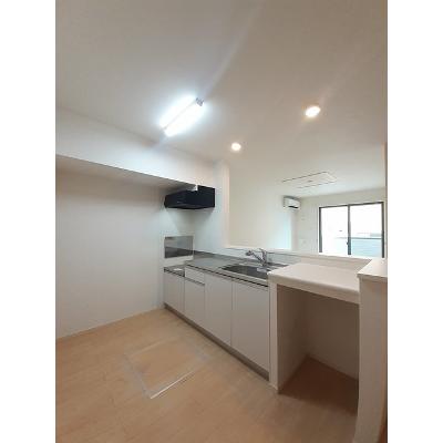 サンフラワーヒルズ 103【管理NO：1-021723001-01030】 ★家具家電は申し込み後に搬入しますの物件写真3