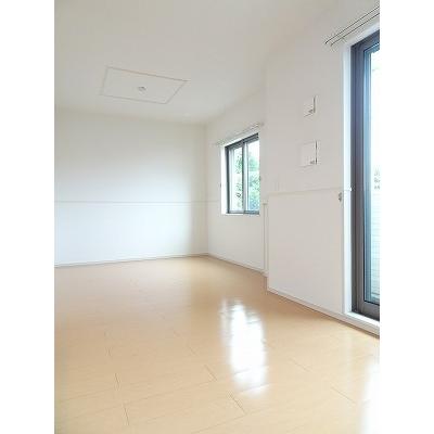 シャンティ 101【管理NO：1-020570901-01010】 ★家具家電は申し込み後に搬入します★の物件写真2
