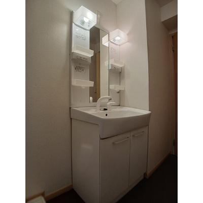 エルリオ 101【管理NO：1-017043301-01010】 ★家具家電は申し込み後に搬入します★の物件写真6