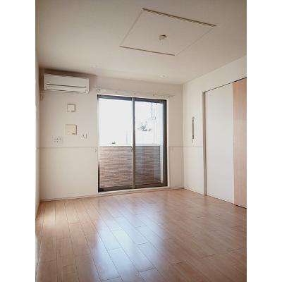 レ　アクアルーチェ 105【管理NO：1-022415201-01040】 ★家具家電は申し込み後に搬入しますの物件写真2