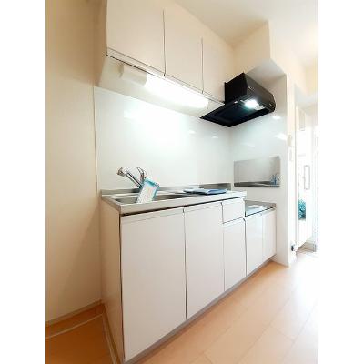 クイーン・ヒルズ 105【管理NO：1-018124101-01040】 ★家具家電は申し込み後に搬入しますの物件写真3
