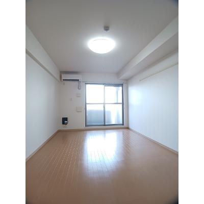 ノーブル古瀬 411【管理NO：1-015415101-04090】 ★家具家電は申し込み後に搬入します★の物件写真2