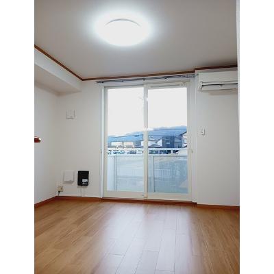 サザンクロス 202【管理NO：1-012693101-02020】 ★家具家電は申し込み後に搬入しますの物件写真2