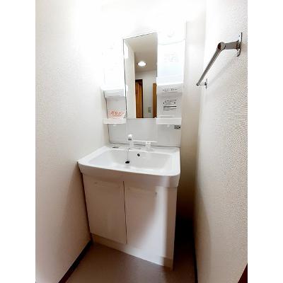 コートヤードⅠ 205【管理NO：1-009638801-02040】 ★家具家電は申し込み後に搬入しますの物件写真6