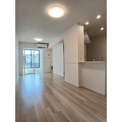 サンライズ久沢 103【管理NO：1-028670201-01030】 ★家具家電は申し込み後に搬入します★の物件写真2