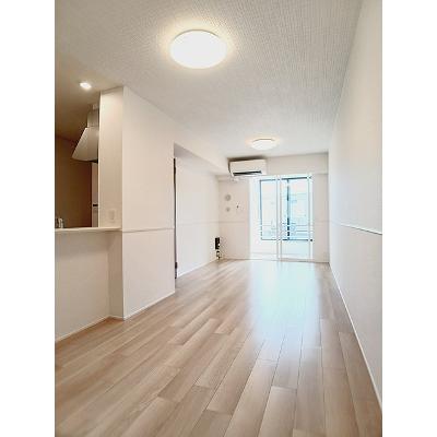 サンライズ久沢 102【管理NO：1-028670201-01020】 ★家具家電は申し込み後に搬入します★の物件写真2