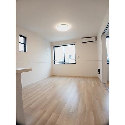 フレスクーラ 206【管理NO：1-028444301-02050】 ★家具家電は申し込み後に搬入しますの物件写真2