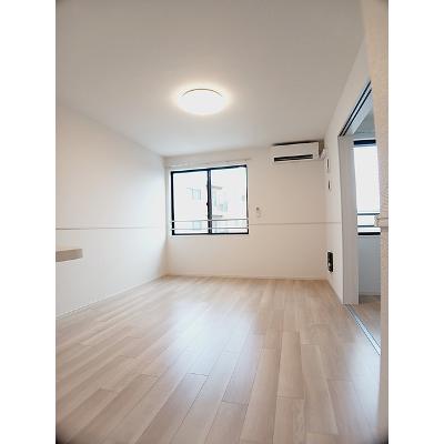 フレスクーラ 203【管理NO：1-028444301-02030】 ★家具家電は申し込み後に搬入しますの物件写真2