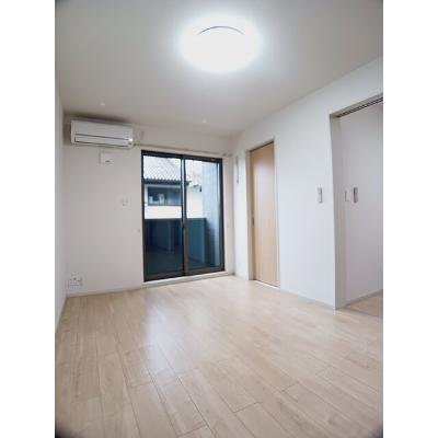 ピコラｃａｓａ 101【管理NO：1-022331901-01010】 ★家具家電は申し込み後に搬入しますの物件写真2