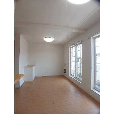 エミネンスⅡ 202【管理NO：1-018034502-02020】 ★家具家電は申し込み後に搬入します★の物件写真2