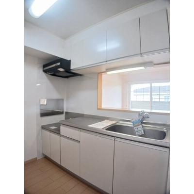 メゾン　デ　ルナクＢ 203【管理NO：1-016095802-02030】 ★家具家電は申し込み後に搬入しますの物件写真3