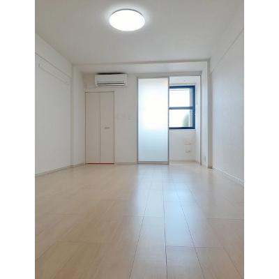 ラウレア 102【管理NO：1-022063101-01020】 ★家具家電は申し込み後に搬入します 2026年08月中旬入居可能の物件写真2