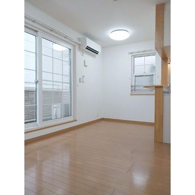 ヴェズレー・西中原 202【管理NO：1-014475501-02020】 ★家具家電は申し込み後に搬入します★の物件写真2