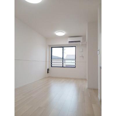 ディオネ 202【管理NO：1-027834501-02020】 ★家具家電は申し込み後に搬入します★の物件写真2