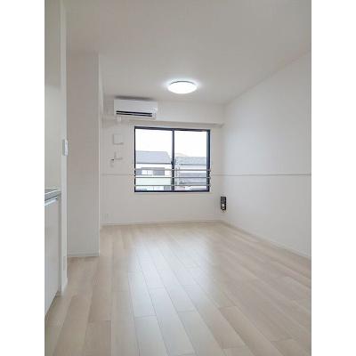 ディオネ 201【管理NO：1-027834501-02010】 ★家具家電は申し込み後に搬入します★の物件写真2