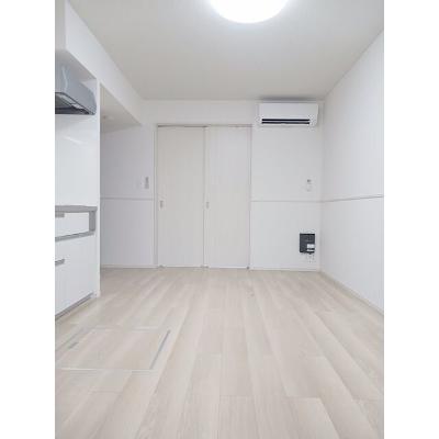 ディオネ 102【管理NO：1-027834501-01020】 ★家具家電は申し込み後に搬入します★の物件写真2