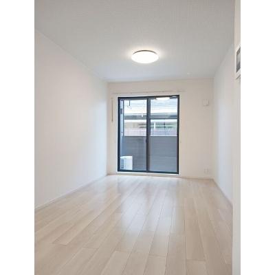 ユニヴェール 101【管理NO：1-027309101-01010】 ★家具家電は申し込み後に搬入します★の物件写真2