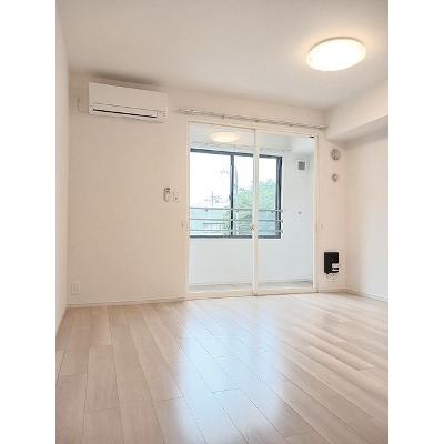ラピスラズリⅤ 205【管理NO：1-027709301-02040】 ★家具家電は申し込み後に搬入します★の物件写真2